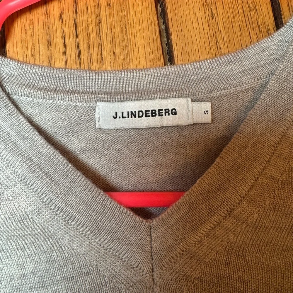J.Lindeberg Light Gray 100% Merino Wool V-Neck Sweater